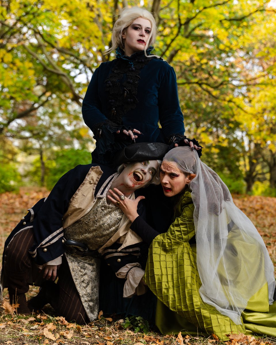 Costume Performers in Regent's Park